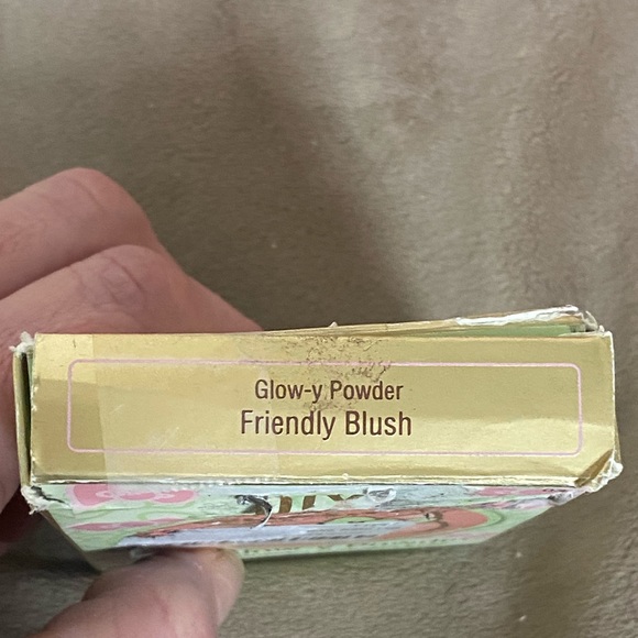 Pixi Hello Kitty Hello Glow-y Powder  Friendly Blush Limited Edition - Picture 4 of 10